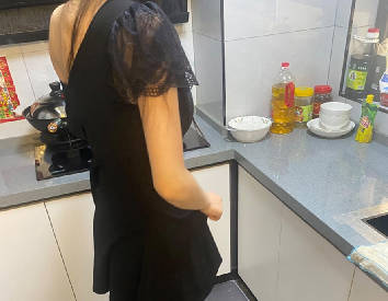 海角社区.厨房爆操兄弟老婆