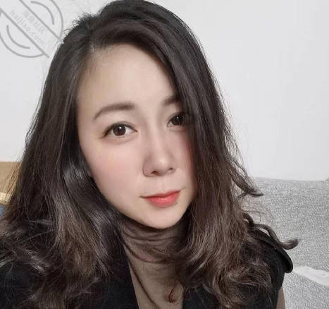 海角社区.表姐如白玉梨香般饱胀软热的玉乳上稍加力道挤压