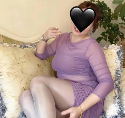 海角社区.狂暴爆干我的丈母娘鸡巴怼她骚逼里淫水狂流