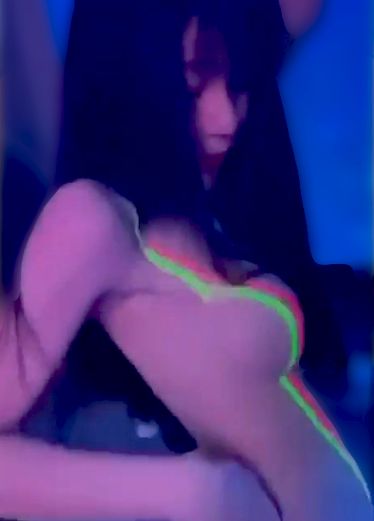 小哥哥要不要一起跳舞 ClW